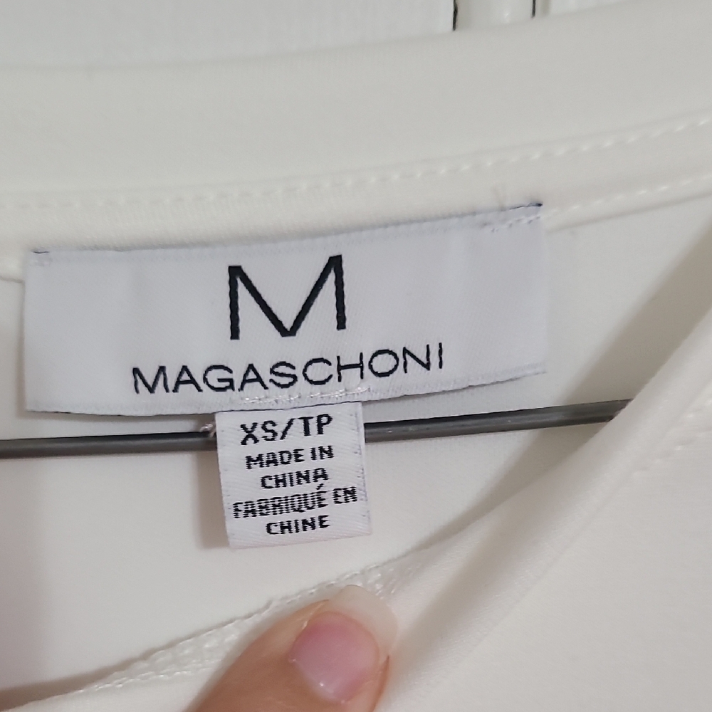Magaschoni Cream Blouse - Picture 2 of 4